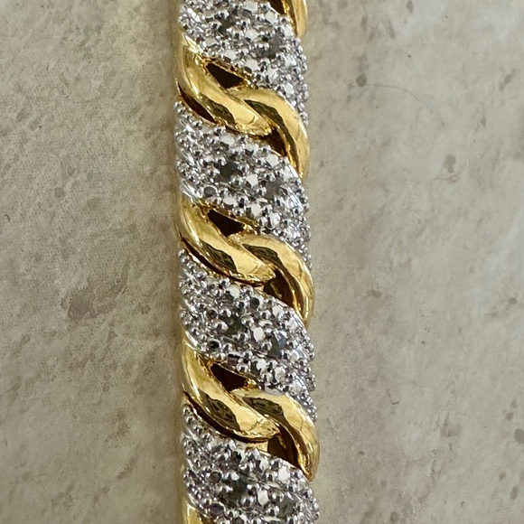 Gold-plated Round Diamond Leaf Design, Link Tennis Bracelet - Picture 2 of 6